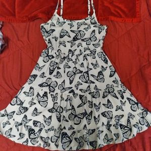 Small Hot Topic butterfly dress with pockets